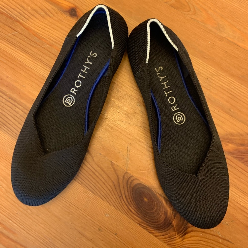 Rothy’s black round toe flats
